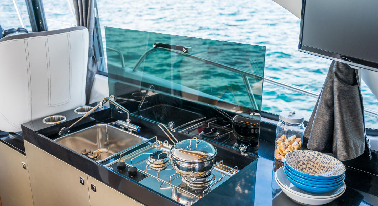 Antares_11_Fly_Interior_02