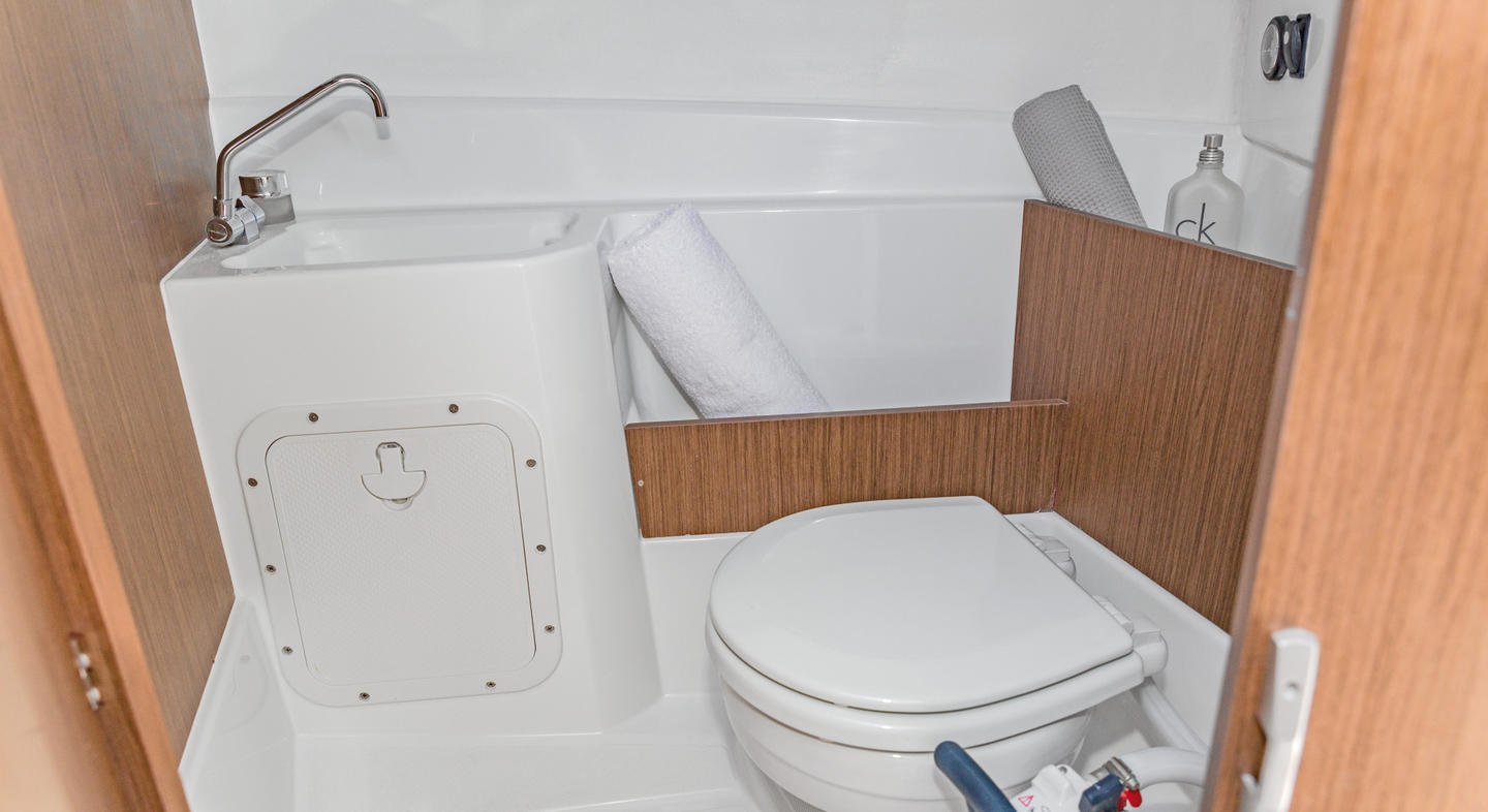 Antares_7_Interior_05